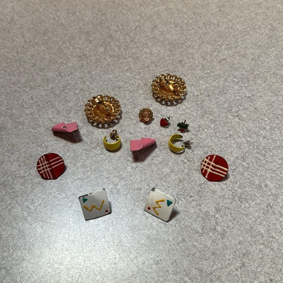 Vintage 80’s Earrings Collection - Picture 3 of 3